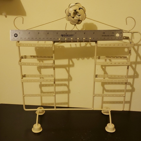 Jewelry Rack - Picture 2 of 5